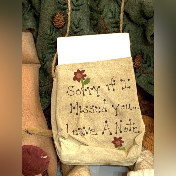 Nancy Nyleen Folkart Lucy Hanging Reminder Doll with Notepad Country Decor NEW - Picture 3 of 11